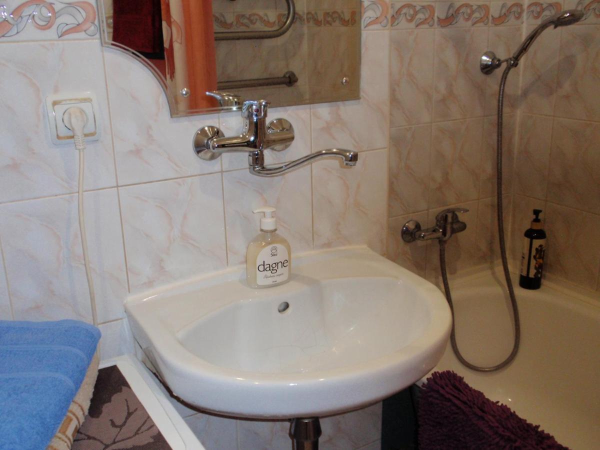 Central Cietoksna Street Apartment ダウガフピルス エクステリア 写真